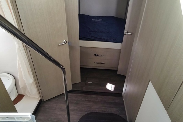 Regal 42 Fly Yacht For Sale