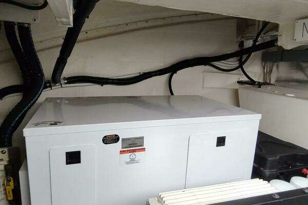 Regal 42 Fly Yacht For Sale