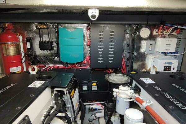 Regal 42 Fly Yacht For Sale