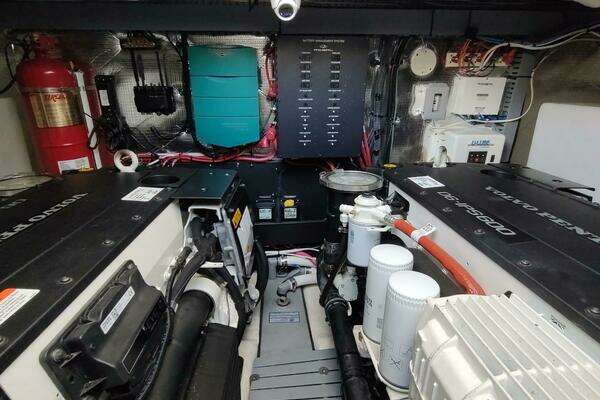 Regal 42 Fly Yacht For Sale