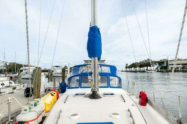 Photo of the 1987 Morgan 41 Out Island Classic "One Love"