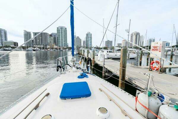 Photo of the 1987 Morgan 41 Out Island Classic "One Love"