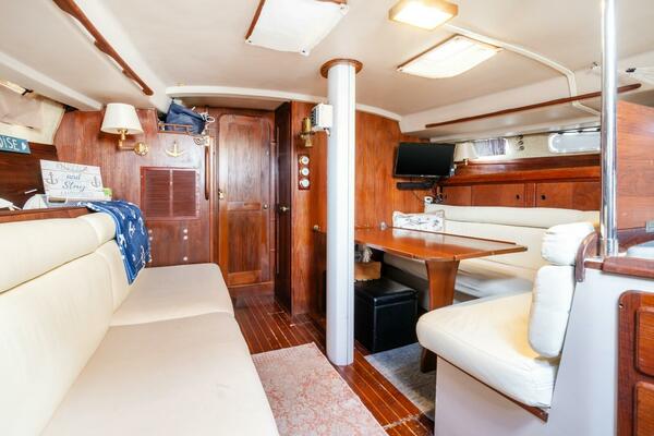 One Love 41ft Morgan Yacht For Sale