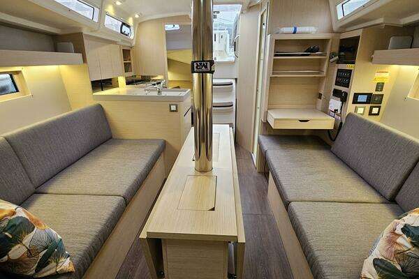 Beneteau  Yacht For Sale