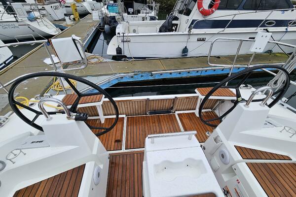 34ft Beneteau Yacht For Sale