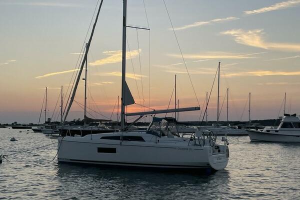 MAHALO 30ft Beneteau Yacht For Sale