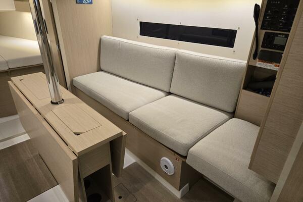 MAHALO 30ft Beneteau Yacht For Sale