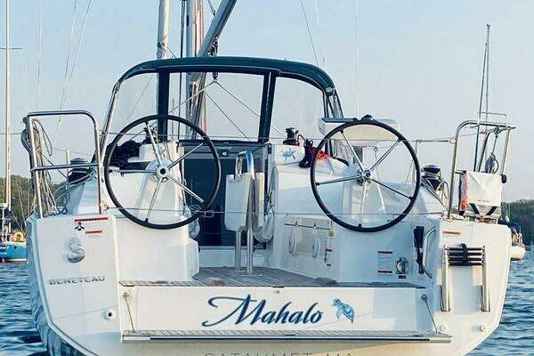 Photo of the 2021 Beneteau Oceanis 30.1 "MAHALO"