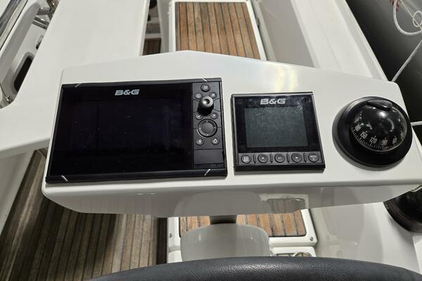 MAHALO 30ft Beneteau Yacht For Sale
