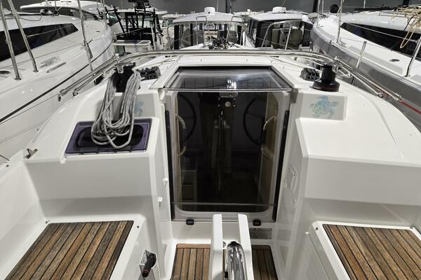 MAHALO 30ft Beneteau Yacht For Sale