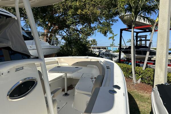 28ft NauticStar Yacht For Sale