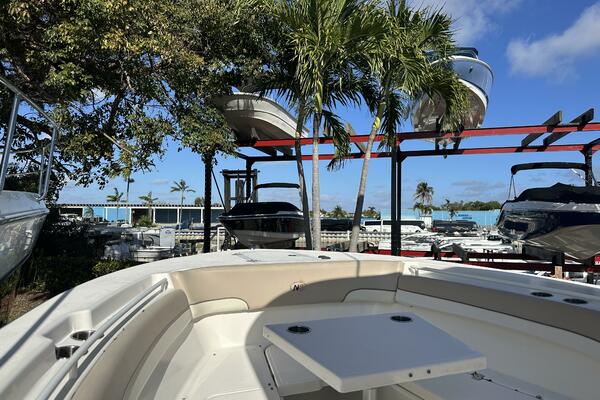28ft NauticStar Yacht For Sale