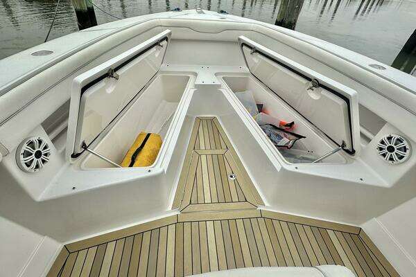 Jupiter Center Console Yacht For Sale
