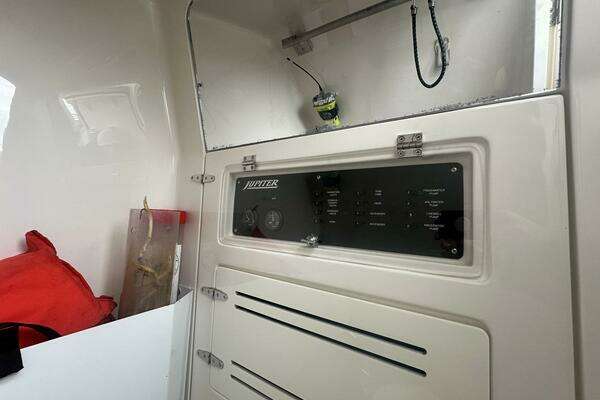 Jupiter Center Console Yacht For Sale