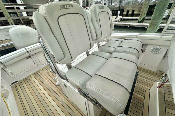 Jupiter Center Console Yacht For Sale