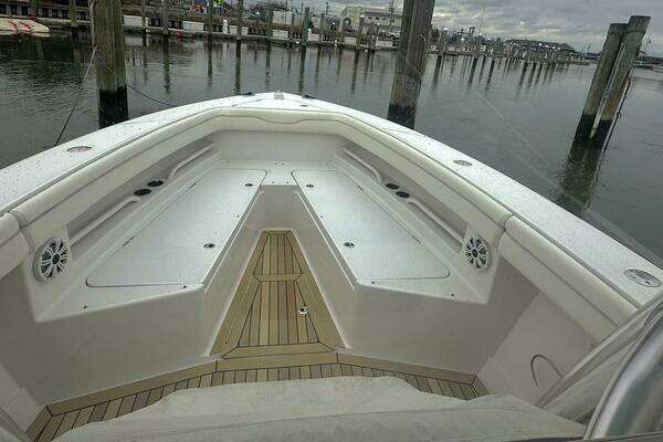 Jupiter Center Console Yacht For Sale