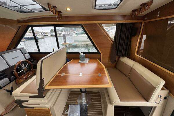 Cutwater 28 Yacht For Sale