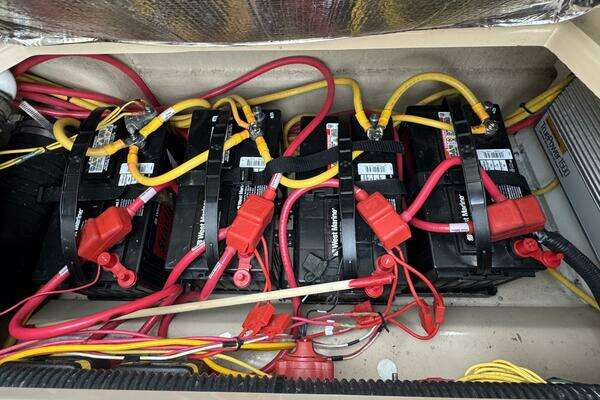 Cutwater 28 Yacht For Sale