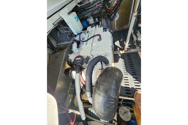 College Fund 40ft Luhrs Yacht For Sale