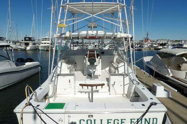 Photo of the 2000 Luhrs Tournament 400 Open "College Fund"