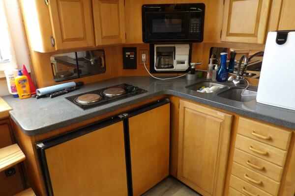 College Fund 40ft Luhrs Yacht For Sale