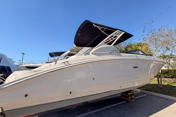 27ft Sea Ray Yacht For Sale
