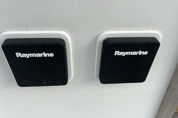 Starry Night 37ft Dickerson Yacht For Sale