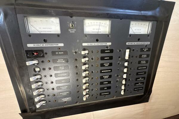 SOVEREIGNTY 40ft Schucker Yacht For Sale