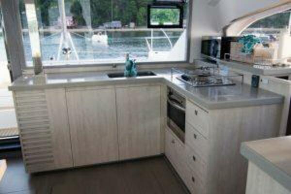 Isola 40ft Robertson  amp  Caine Yacht For Sale