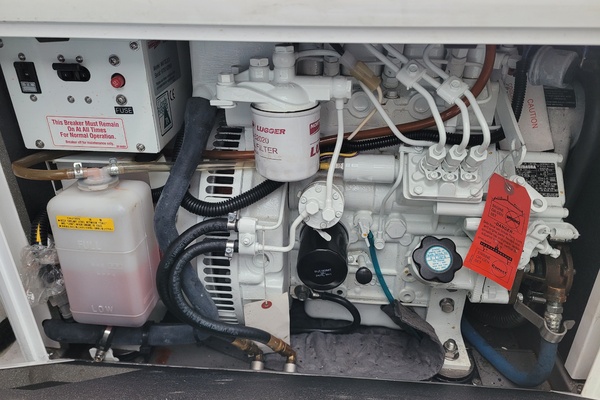 Isola 40ft Robertson  amp  Caine Yacht For Sale