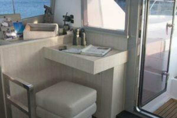 Isola 40ft Robertson  amp  Caine Yacht For Sale