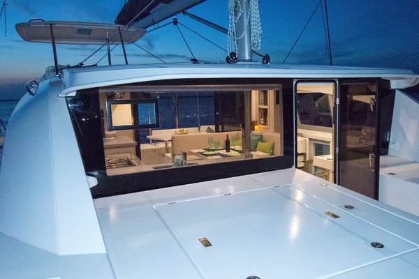 Isola 40ft Robertson  amp  Caine Yacht For Sale