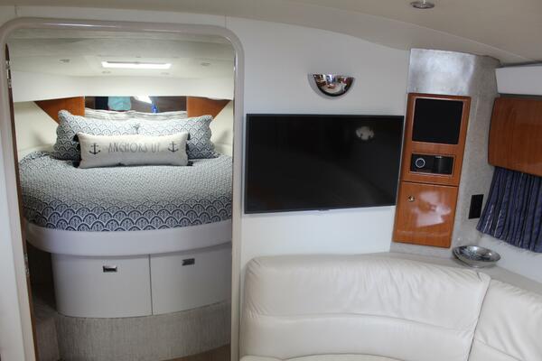 Reality 40ft Formula Yacht For Sale