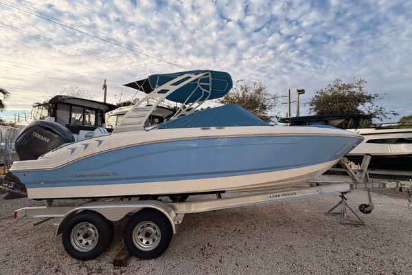 21ft Chaparral Yacht For Sale
