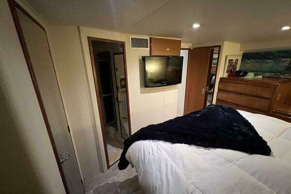 Viking 60 CPMY Yacht For Sale