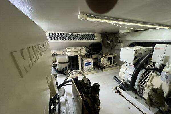 Viking 60 CPMY Yacht For Sale