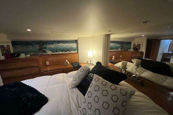 Viking 60 CPMY Yacht For Sale