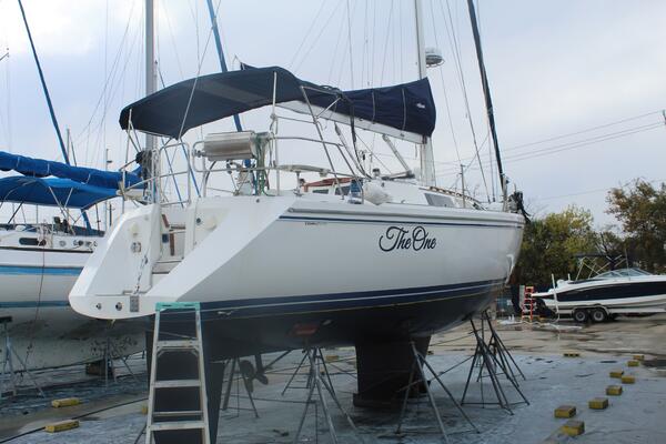 The One 42ft Catalina Yacht For Sale