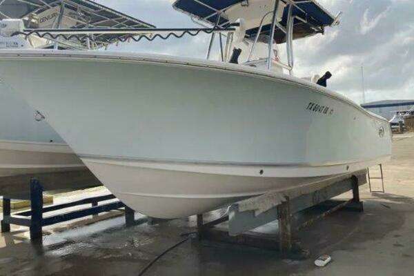 Photo of the 2017 Sea Hunt Ultra 234