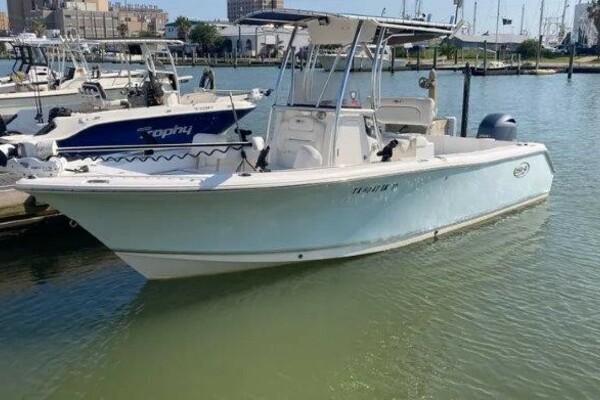 23ft Sea Hunt Yacht For Sale