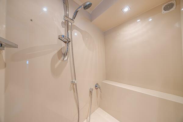 49ft Cruisers Yachts Yacht For Sale