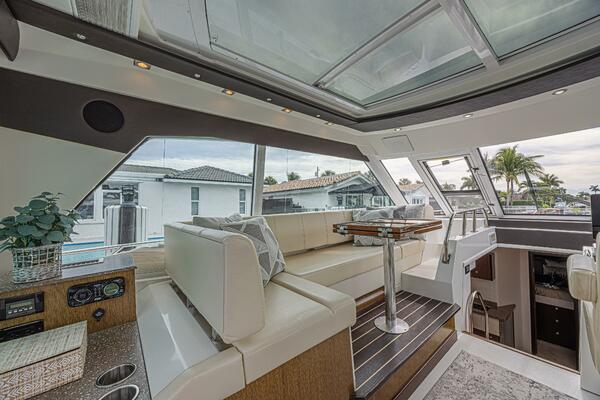 49ft Cruisers Yachts Yacht For Sale