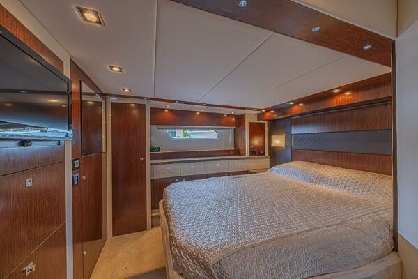 49ft Cruisers Yachts Yacht For Sale