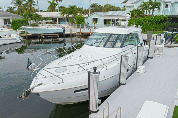 Cruisers Yachts 48 Cantius Yacht For Sale
