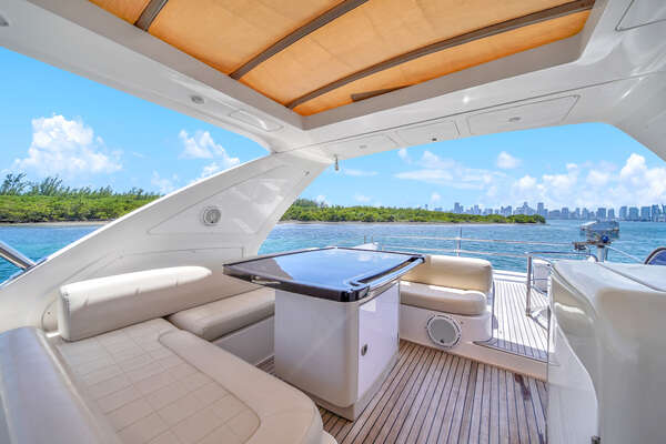 Azimut 64 FLY Yacht For Sale