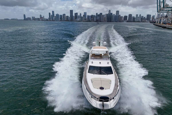 Azimut 64 FLY Yacht For Sale
