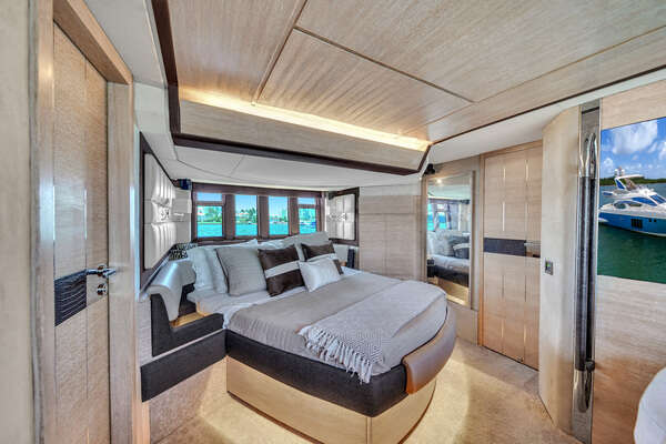 Azimut 64 FLY Yacht For Sale