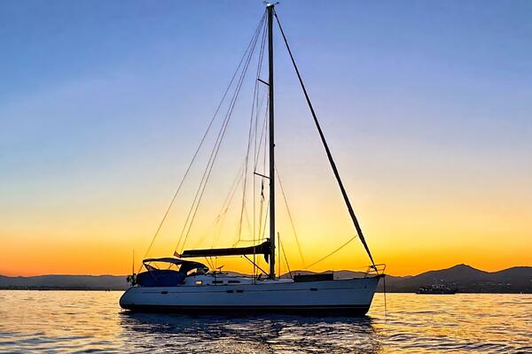 High Mana 47ft Beneteau Yacht For Sale