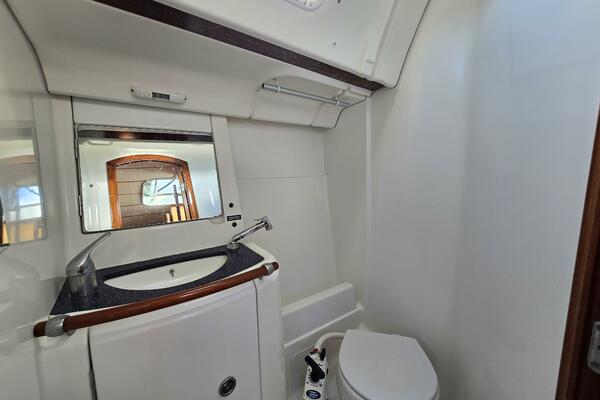 High Mana 47ft Beneteau Yacht For Sale