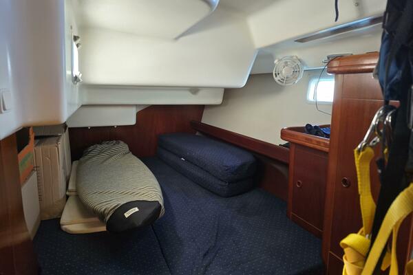 High Mana 47ft Beneteau Yacht For Sale